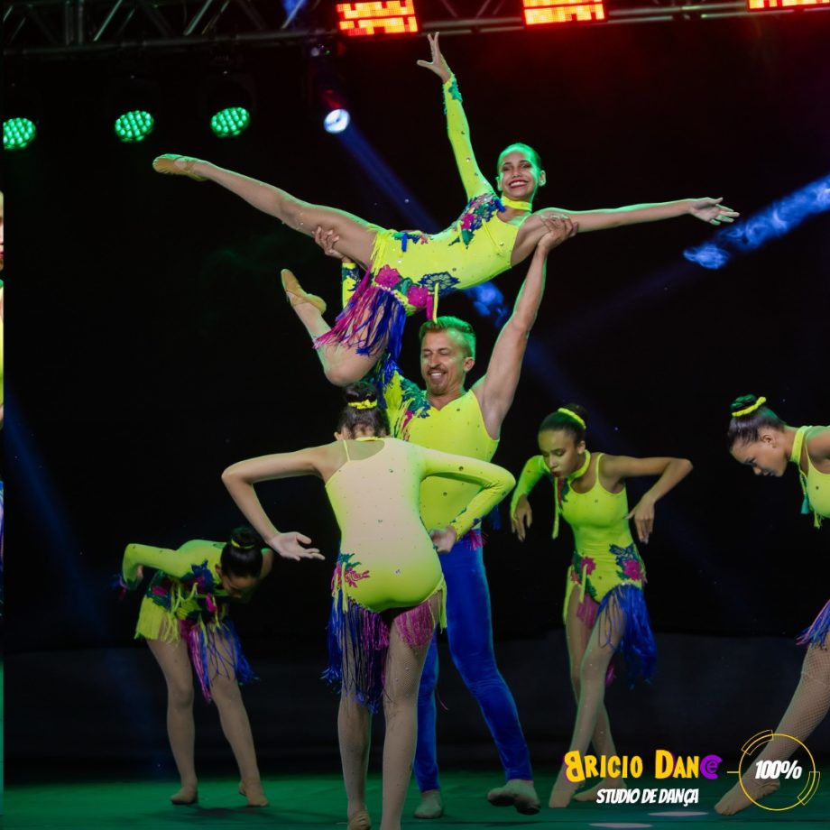 Três Lagoas se destaca em festival de dança com vários troféus e talentos locais Três Lagoas se destaca em festival de dança com vários troféus e talentos locais