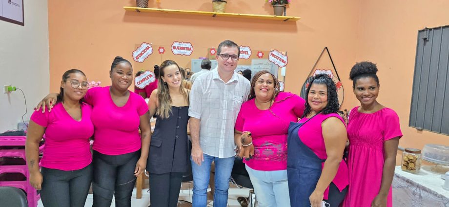 1ª Ação Comunitária do CRAS Ruth Filgueiras reúne moradores no Bairro Vila Carioca 1ª Ação Comunitária do CRAS Ruth Filgueiras reúne moradores no Bairro Vila Carioca