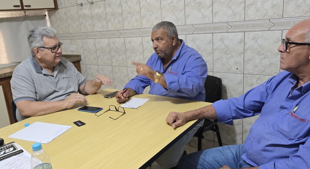 Fetricom - MS reúne sindicalistas para tumultuar criação de novo sindicato em Bodoquena Fetricom - MS reúne sindicalistas para tumultuar criação de novo sindicato em Bodoquena