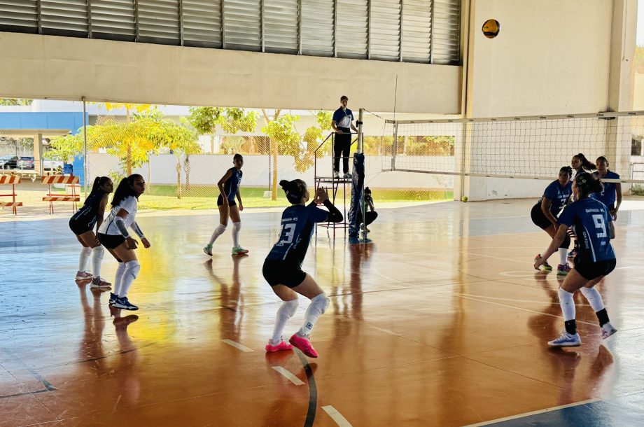 Começam as disputas do vôlei e futsal dos Jogos Escolares da Juventude de Mato Grosso do Sul Começam as disputas do vôlei e futsal dos Jogos Escolares da Juventude de Mato Grosso do Sul