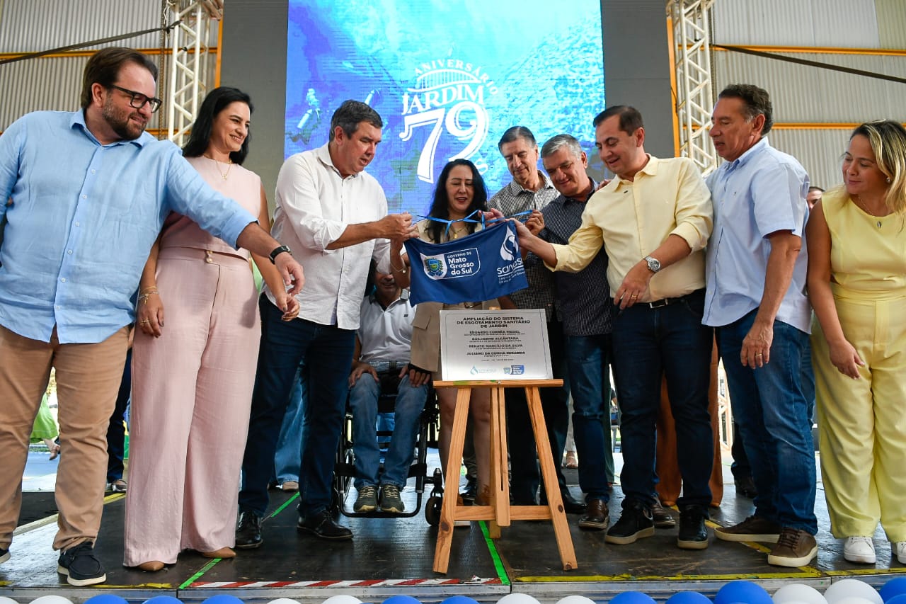 Na comemoração dos 79 anos de Jardim, Governo de MS reforça parceria e faz entregas para educação Na comemoração dos 79 anos de Jardim, Governo de MS reforça parceria e faz entregas para educação