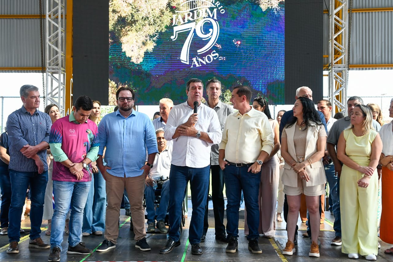 Na comemoração dos 79 anos de Jardim, Governo de MS reforça parceria e faz entregas para educação Na comemoração dos 79 anos de Jardim, Governo de MS reforça parceria e faz entregas para educação