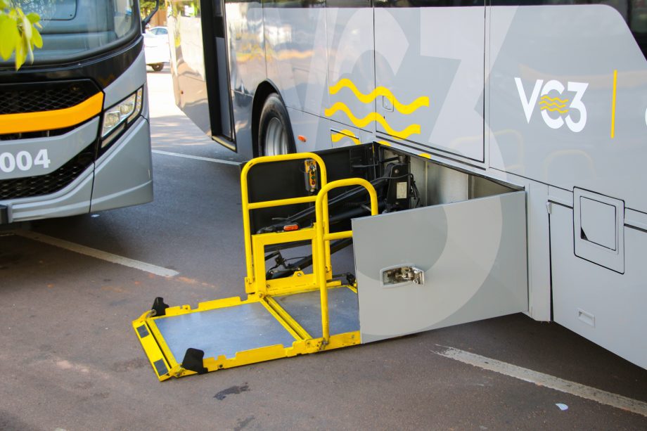 Ônibus com Wi-Fi e ar-condicionado já circulam em Três Lagoas; uso será gratuito até 10 de maio Ônibus com Wi-Fi e ar-condicionado já circulam em Três Lagoas; uso será gratuito até 10 de maio