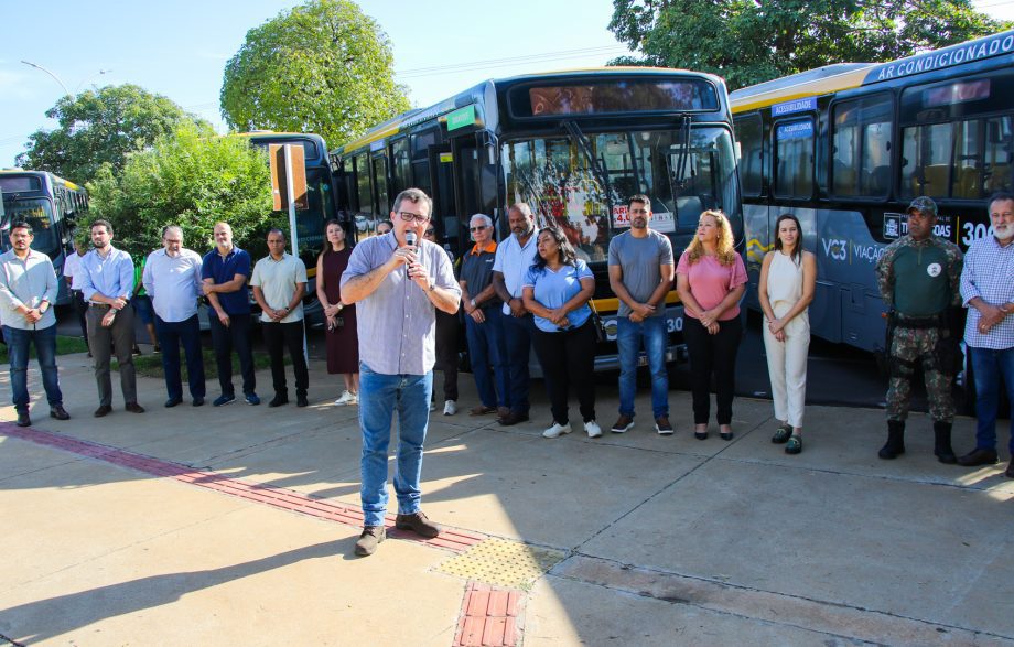 Ônibus com Wi-Fi e ar-condicionado já circulam em Três Lagoas; uso será gratuito até 10 de maio Ônibus com Wi-Fi e ar-condicionado já circulam em Três Lagoas; uso será gratuito até 10 de maio