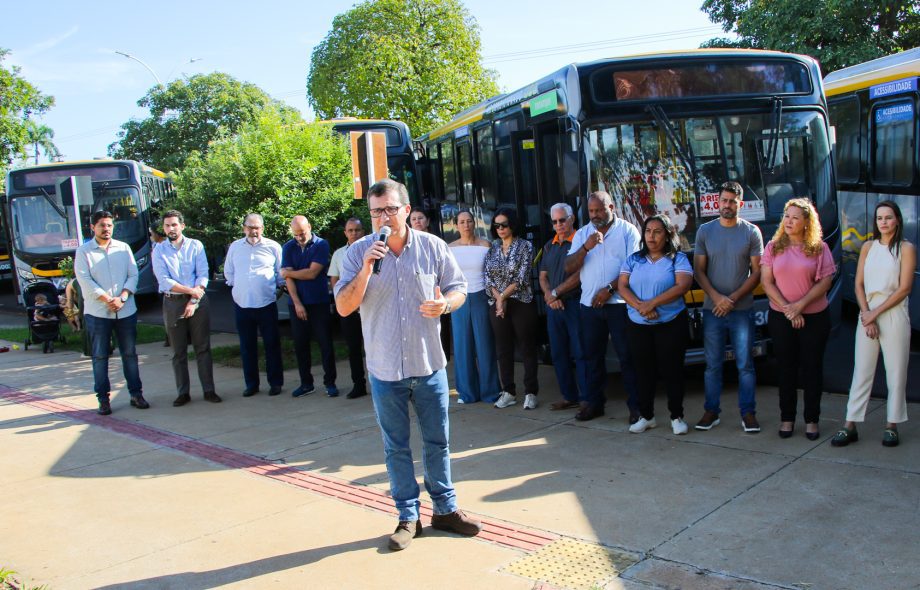 Ônibus com Wi-Fi e ar-condicionado já circulam em Três Lagoas; uso será gratuito até 10 de maio Ônibus com Wi-Fi e ar-condicionado já circulam em Três Lagoas; uso será gratuito até 10 de maio