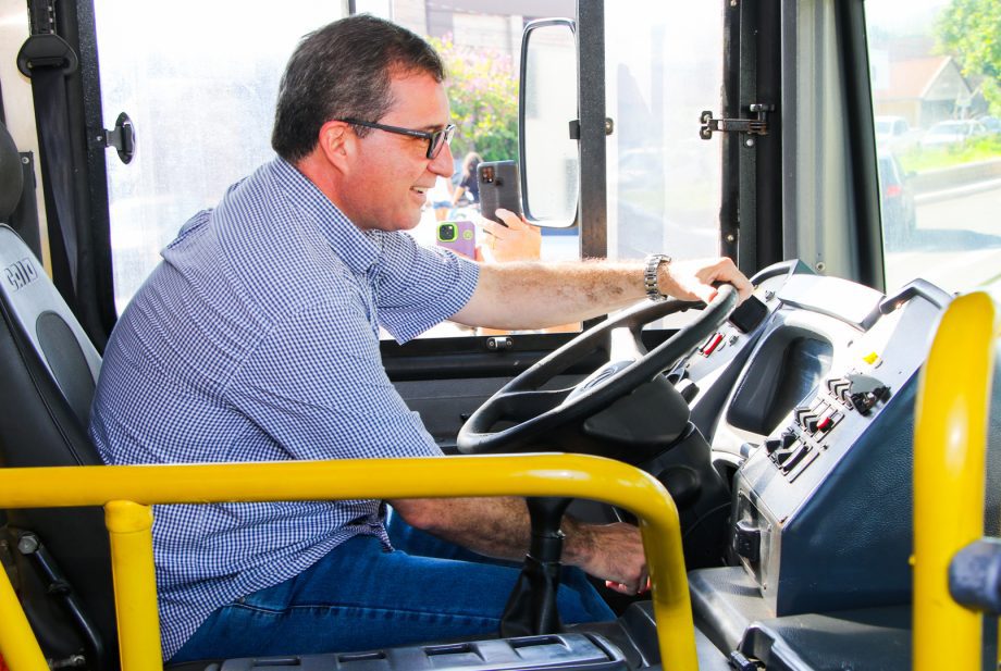 Ônibus com Wi-Fi e ar-condicionado já circulam em Três Lagoas; uso será gratuito até 10 de maio Ônibus com Wi-Fi e ar-condicionado já circulam em Três Lagoas; uso será gratuito até 10 de maio
