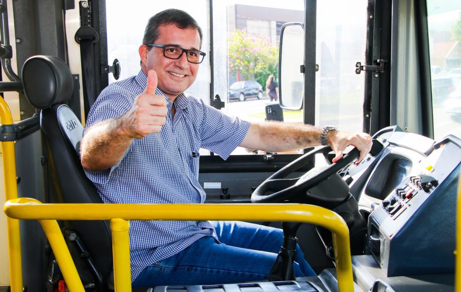 Ônibus com Wi-Fi e ar-condicionado já circulam em Três Lagoas; uso será gratuito até 10 de maio Ônibus com Wi-Fi e ar-condicionado já circulam em Três Lagoas; uso será gratuito até 10 de maio