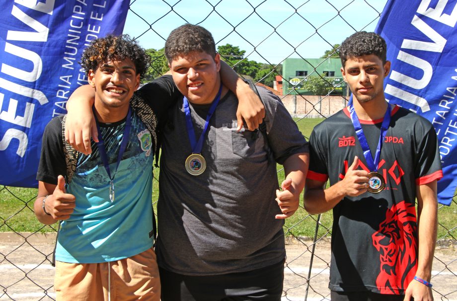 Escola Dom Aquino e Colégio Sesi dominam o atletismo nos Jogos Escolares Três-lagoenses 2025 Escola Dom Aquino e Colégio Sesi dominam o atletismo nos Jogos Escolares Três-lagoenses 2025