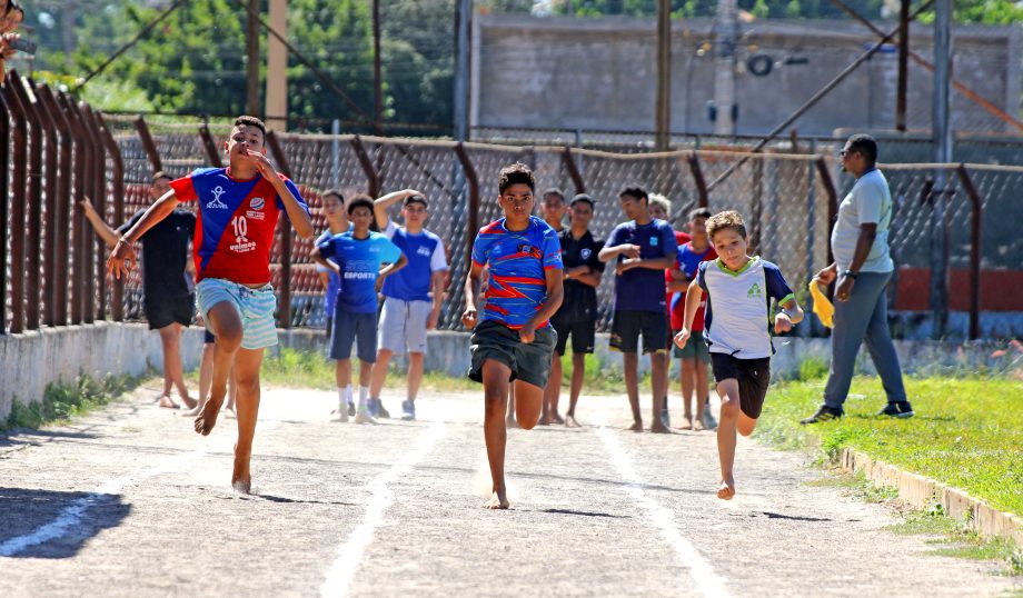 Escola Dom Aquino e Colégio Sesi dominam o atletismo nos Jogos Escolares Três-lagoenses 2025 Escola Dom Aquino e Colégio Sesi dominam o atletismo nos Jogos Escolares Três-lagoenses 2025