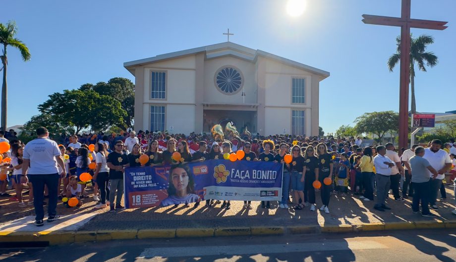 SMAS realiza caminhada marcante em alusão a Campanha “Faça Bonito” SMAS realiza caminhada marcante em alusão a Campanha “Faça Bonito”