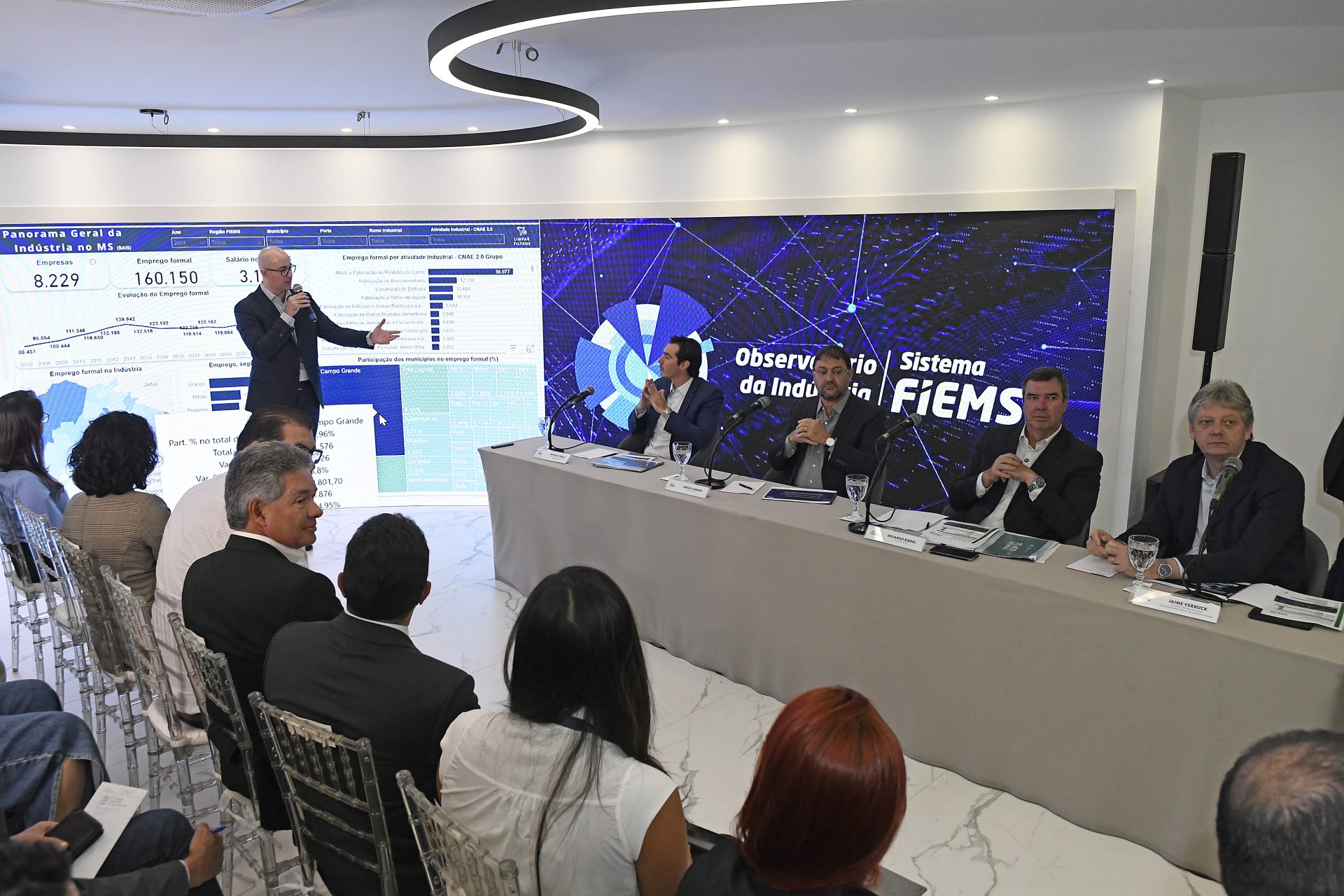Investimento industrial fortalece economia de MS e reflete na geração de emprego e renda Investimento industrial fortalece economia de MS e reflete na geração de emprego e renda