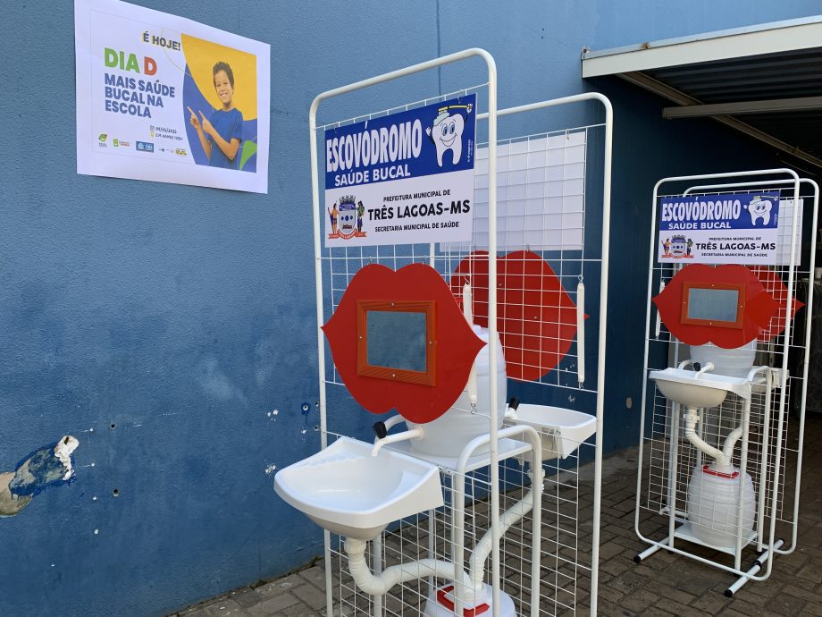 SMS realiza 1ª ação de Educação em Saúde Bucal na Escola Ramez Tebet SMS realiza 1ª ação de Educação em Saúde Bucal na Escola Ramez Tebet