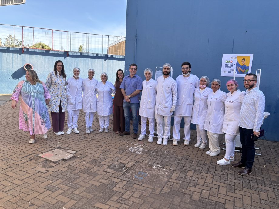 SMS realiza 1ª ação de Educação em Saúde Bucal na Escola Ramez Tebet SMS realiza 1ª ação de Educação em Saúde Bucal na Escola Ramez Tebet