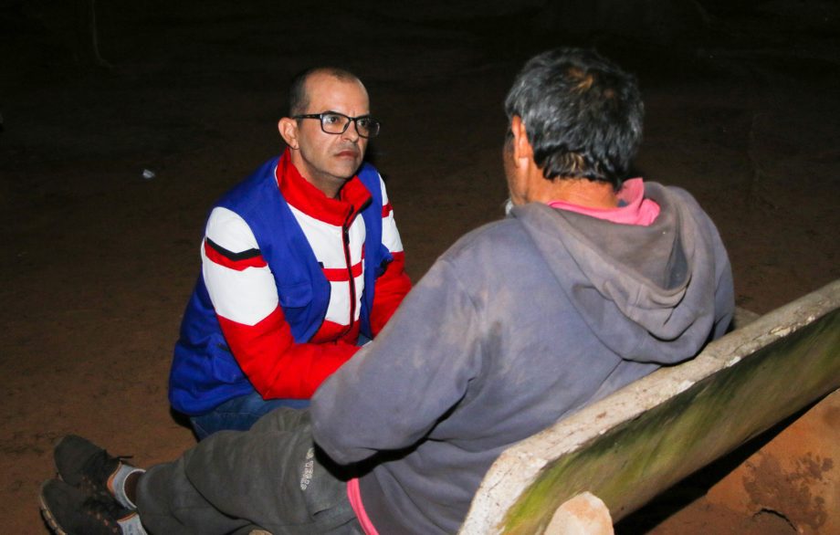 SMAS realiza mais uma ação de abordagem social noturna para acolhimento da população em situação de rua SMAS realiza mais uma ação de abordagem social noturna para acolhimento da população em situação de rua
