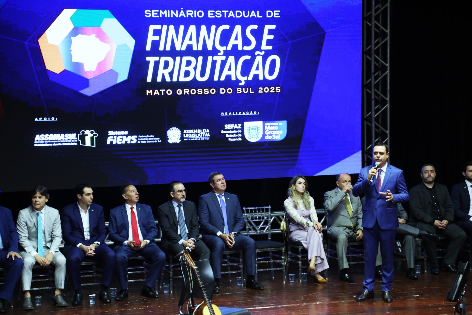 Governo de MS promove debate sobre finanças e impactos da reforma tributária no Estado Governo de MS promove debate sobre finanças e impactos da reforma tributária no Estado