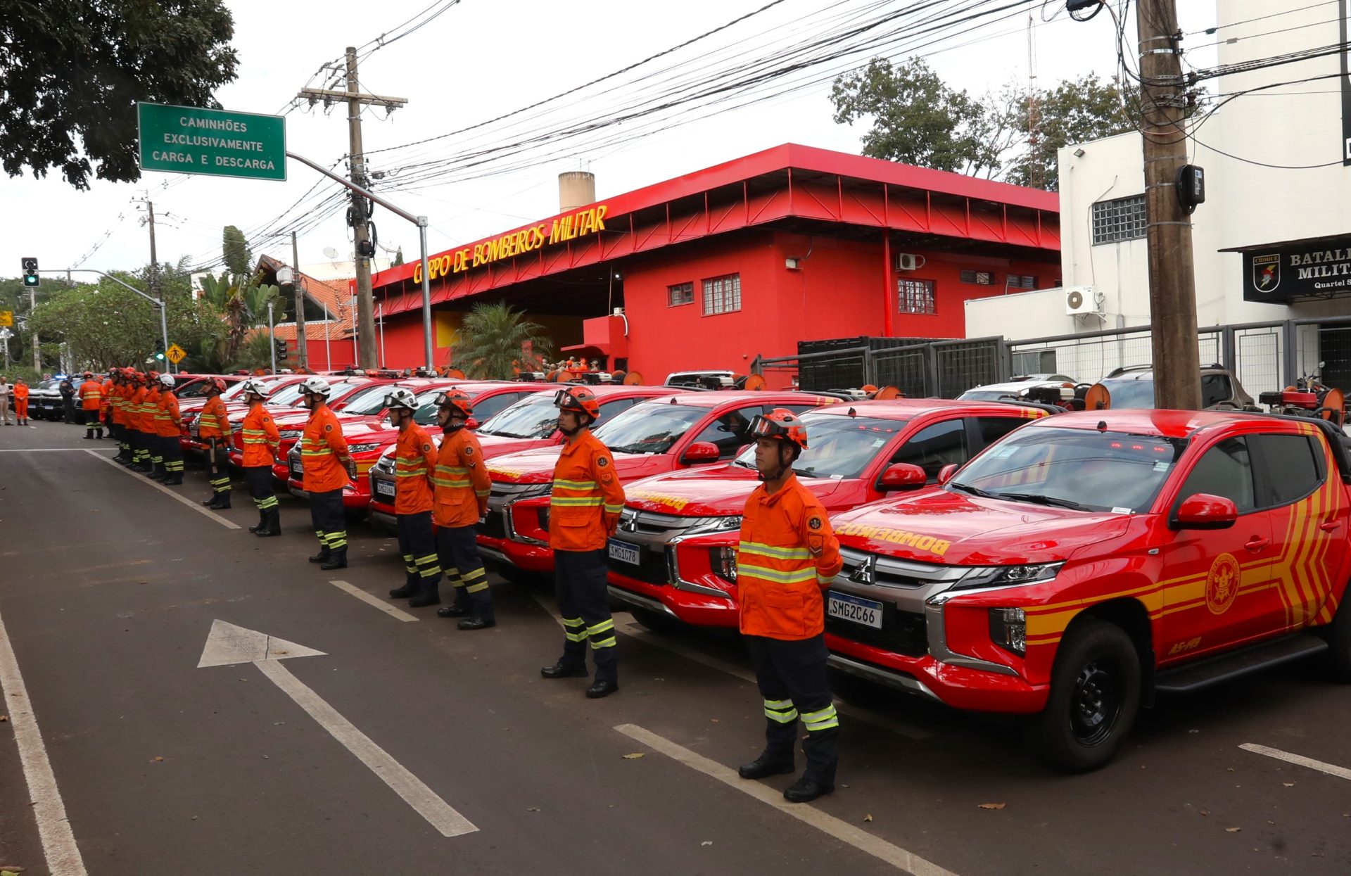 Governo de MS entrega viaturas e equipamentos para a Polícia Penal e para combater aos incêndios no Pantanal Governo de MS entrega viaturas e equipamentos para a Polícia Penal e para combater aos incêndios no Pantanal