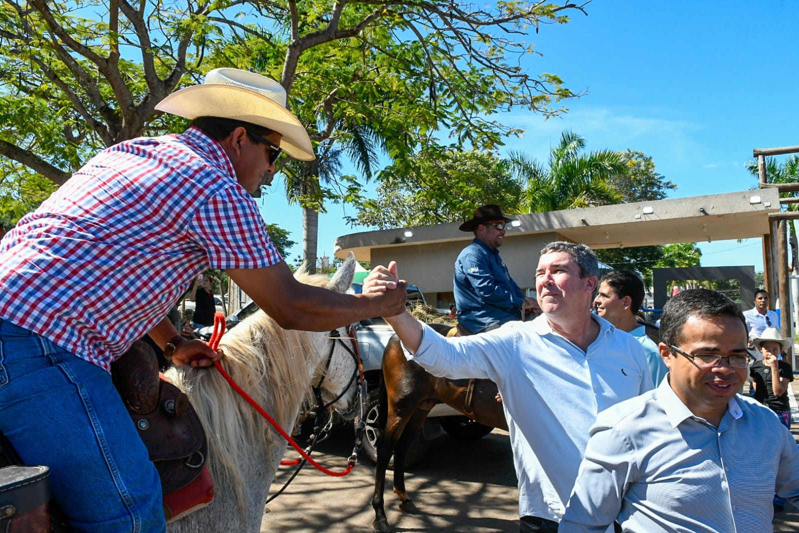 Municipalista: com foco no desenvolvimento, Governo entrega aeródromo e investe em rodovias em Camapuã