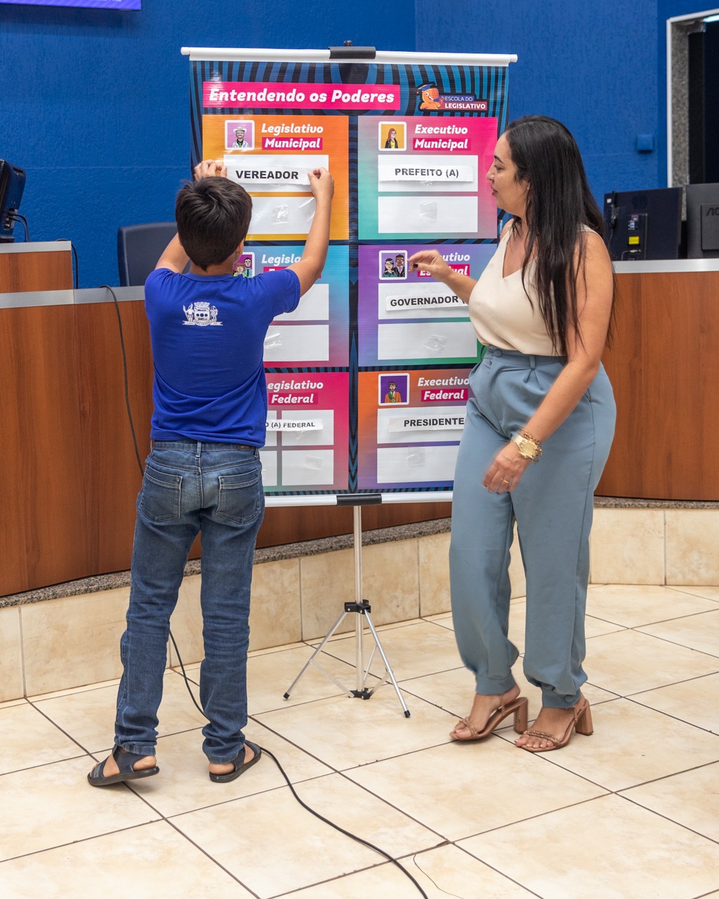 Dia Nacional da Educação Legislativa: Visita Guiada recebe alunos da E.M. Flausina de Assunção Marinho Dia Nacional da Educação Legislativa: Visita Guiada recebe alunos da E.M. Flausina de Assunção Marinho