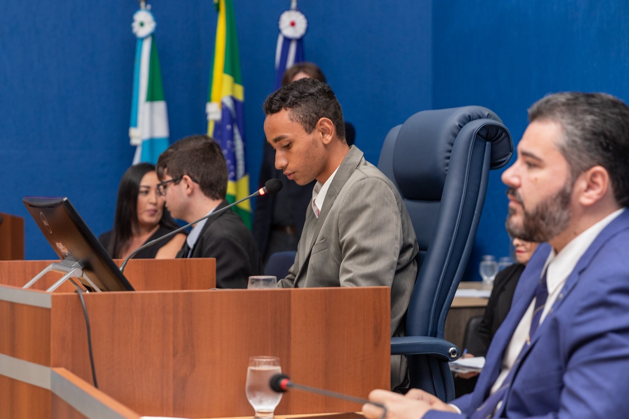 Em noite histórica, primeiros jovens vereadores de Três Lagoas tomam posse Em noite histórica, primeiros jovens vereadores de Três Lagoas tomam posse