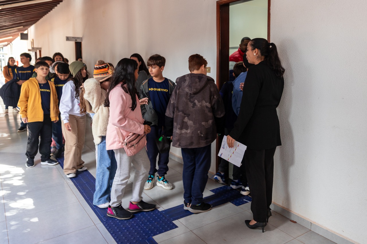 Alunos do 5ª ano do Unitrês participam do projeto visita guiada Alunos do 5ª ano do Unitrês participam do projeto visita guiada