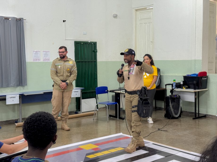 MAIO AMARELO – Prefeitura reforça ações de conscientização para um trânsito mais seguro MAIO AMARELO – Prefeitura reforça ações de conscientização para um trânsito mais seguro