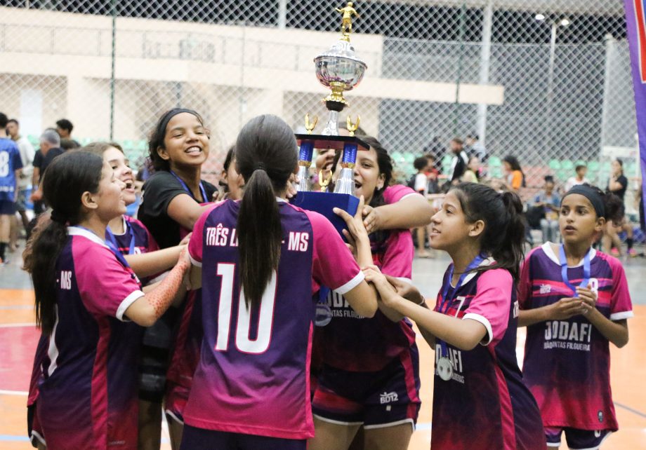 LULOCA e Anglo vencem as finais do futsal Sub-14 dos Jogos Escolares Três-Lagoenses LULOCA e Anglo vencem as finais do futsal Sub-14 dos Jogos Escolares Três-Lagoenses