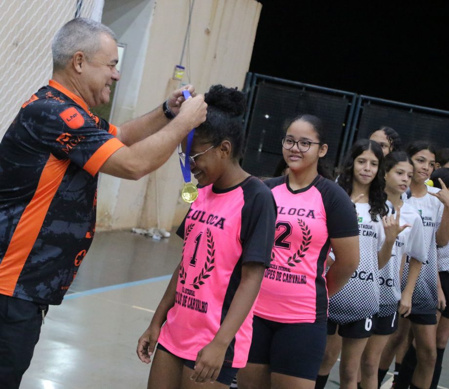 LULOCA e Anglo vencem as finais do futsal Sub-14 dos Jogos Escolares Três-Lagoenses LULOCA e Anglo vencem as finais do futsal Sub-14 dos Jogos Escolares Três-Lagoenses
