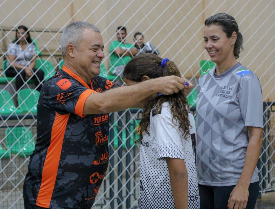 LULOCA e Anglo vencem as finais do futsal Sub-14 dos Jogos Escolares Três-Lagoenses LULOCA e Anglo vencem as finais do futsal Sub-14 dos Jogos Escolares Três-Lagoenses