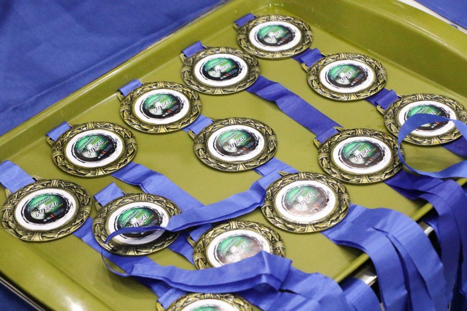 LULOCA e Anglo vencem as finais do futsal Sub-14 dos Jogos Escolares Três-Lagoenses LULOCA e Anglo vencem as finais do futsal Sub-14 dos Jogos Escolares Três-Lagoenses