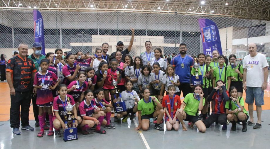LULOCA e Anglo vencem as finais do futsal Sub-14 dos Jogos Escolares Três-Lagoenses LULOCA e Anglo vencem as finais do futsal Sub-14 dos Jogos Escolares Três-Lagoenses