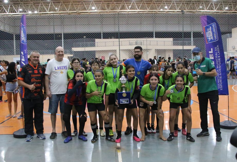 LULOCA e Anglo vencem as finais do futsal Sub-14 dos Jogos Escolares Três-Lagoenses LULOCA e Anglo vencem as finais do futsal Sub-14 dos Jogos Escolares Três-Lagoenses