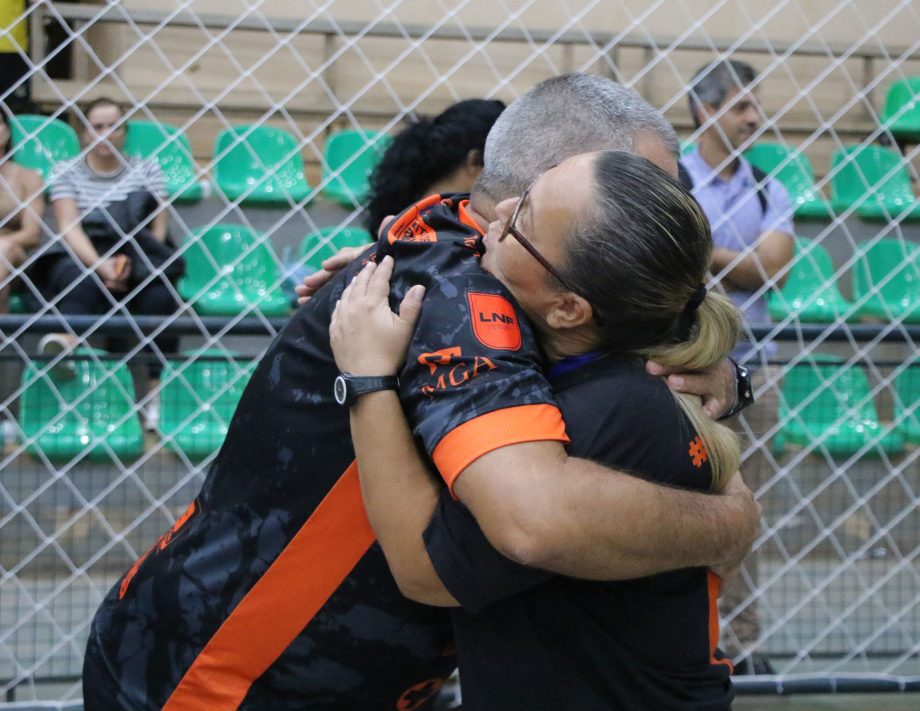LULOCA e Anglo vencem as finais do futsal Sub-14 dos Jogos Escolares Três-Lagoenses LULOCA e Anglo vencem as finais do futsal Sub-14 dos Jogos Escolares Três-Lagoenses