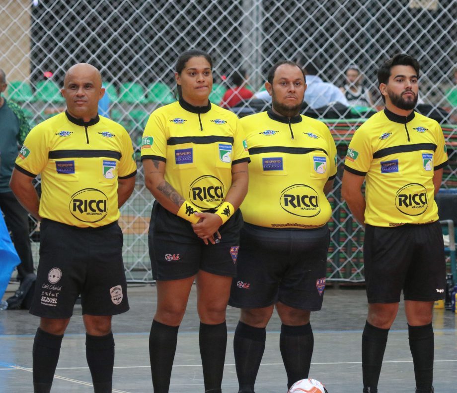 LULOCA e Anglo vencem as finais do futsal Sub-14 dos Jogos Escolares Três-Lagoenses LULOCA e Anglo vencem as finais do futsal Sub-14 dos Jogos Escolares Três-Lagoenses