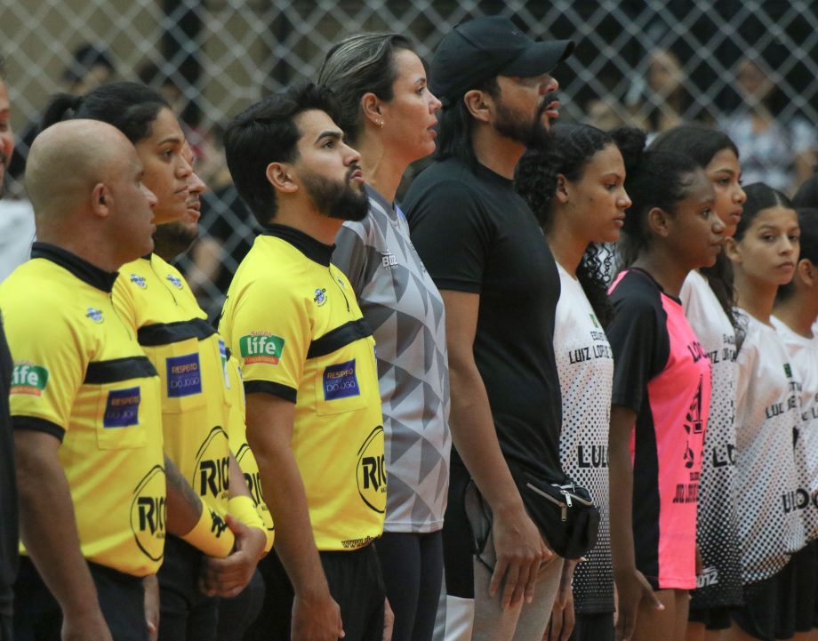 LULOCA e Anglo vencem as finais do futsal Sub-14 dos Jogos Escolares Três-Lagoenses LULOCA e Anglo vencem as finais do futsal Sub-14 dos Jogos Escolares Três-Lagoenses
