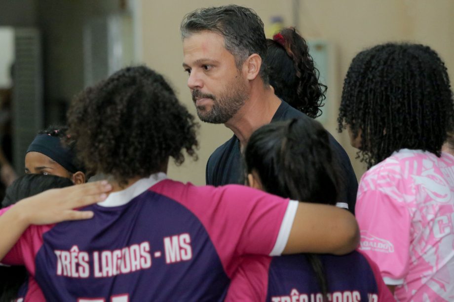 LULOCA e Anglo vencem as finais do futsal Sub-14 dos Jogos Escolares Três-Lagoenses LULOCA e Anglo vencem as finais do futsal Sub-14 dos Jogos Escolares Três-Lagoenses
