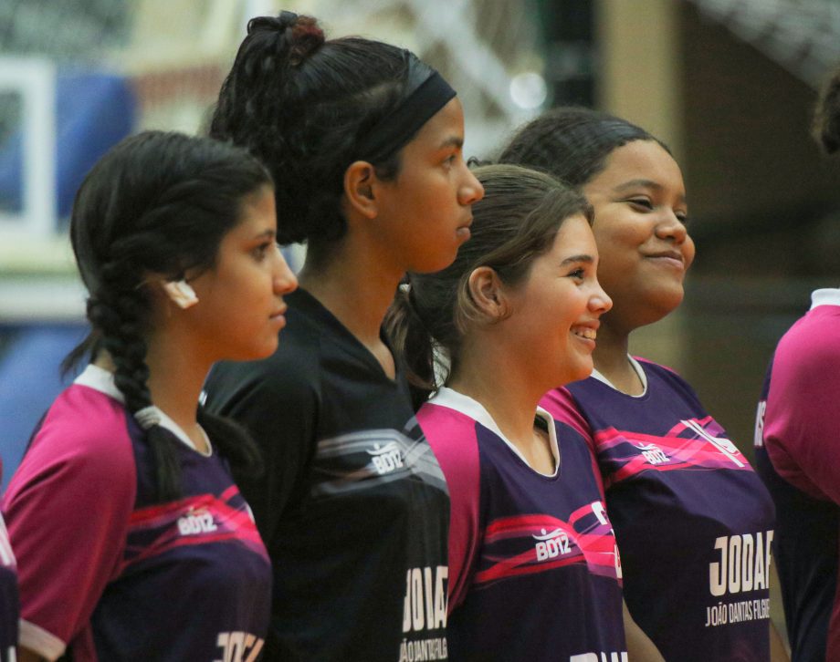 LULOCA e Anglo vencem as finais do futsal Sub-14 dos Jogos Escolares Três-Lagoenses LULOCA e Anglo vencem as finais do futsal Sub-14 dos Jogos Escolares Três-Lagoenses