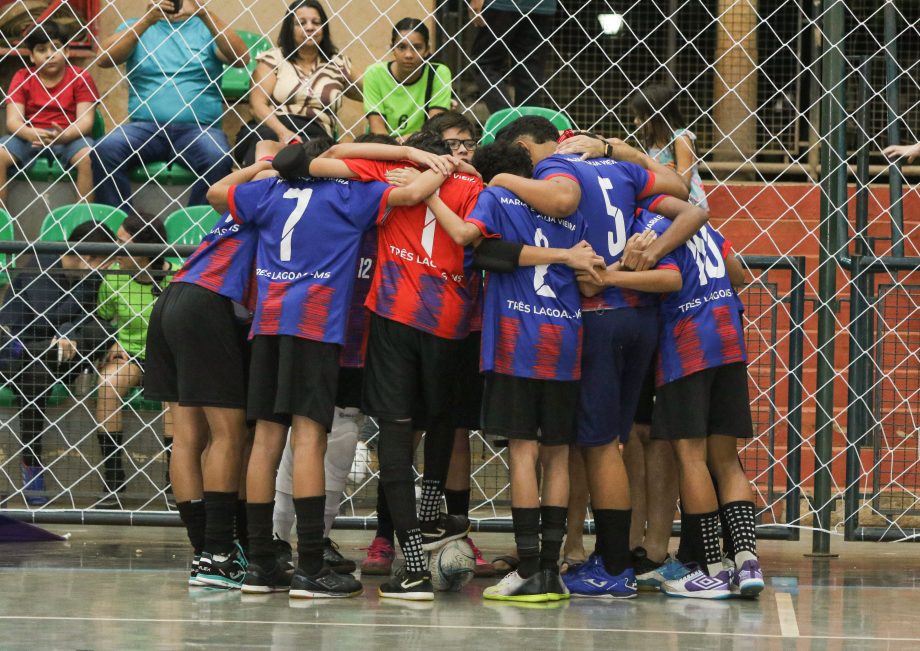 LULOCA e Anglo vencem as finais do futsal Sub-14 dos Jogos Escolares Três-Lagoenses LULOCA e Anglo vencem as finais do futsal Sub-14 dos Jogos Escolares Três-Lagoenses
