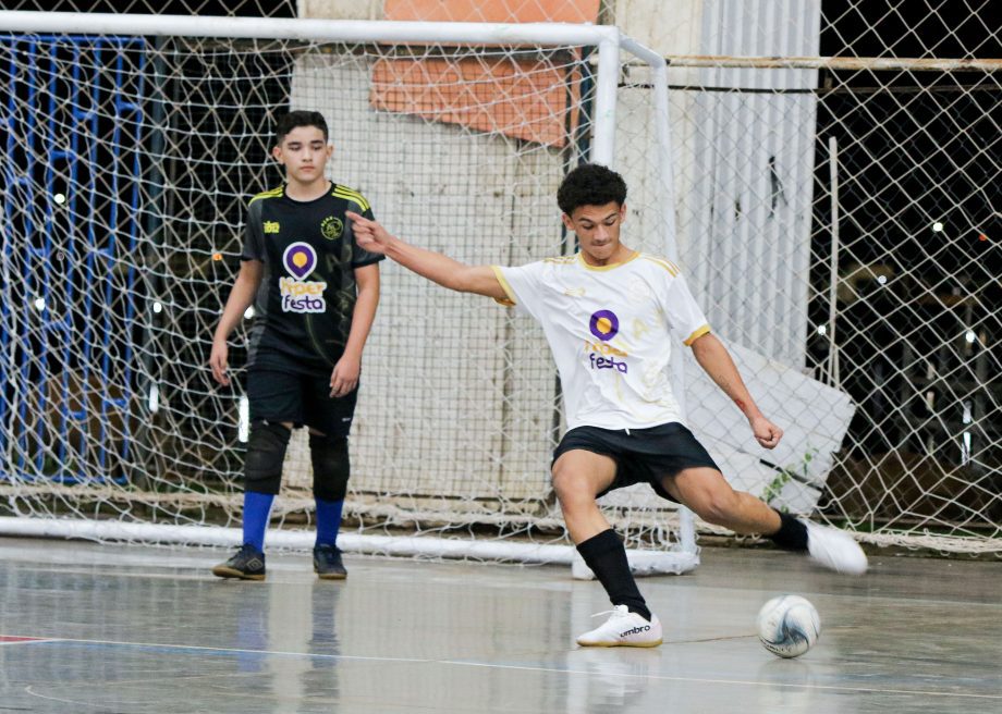 LULOCA e Anglo vencem as finais do futsal Sub-14 dos Jogos Escolares Três-Lagoenses LULOCA e Anglo vencem as finais do futsal Sub-14 dos Jogos Escolares Três-Lagoenses