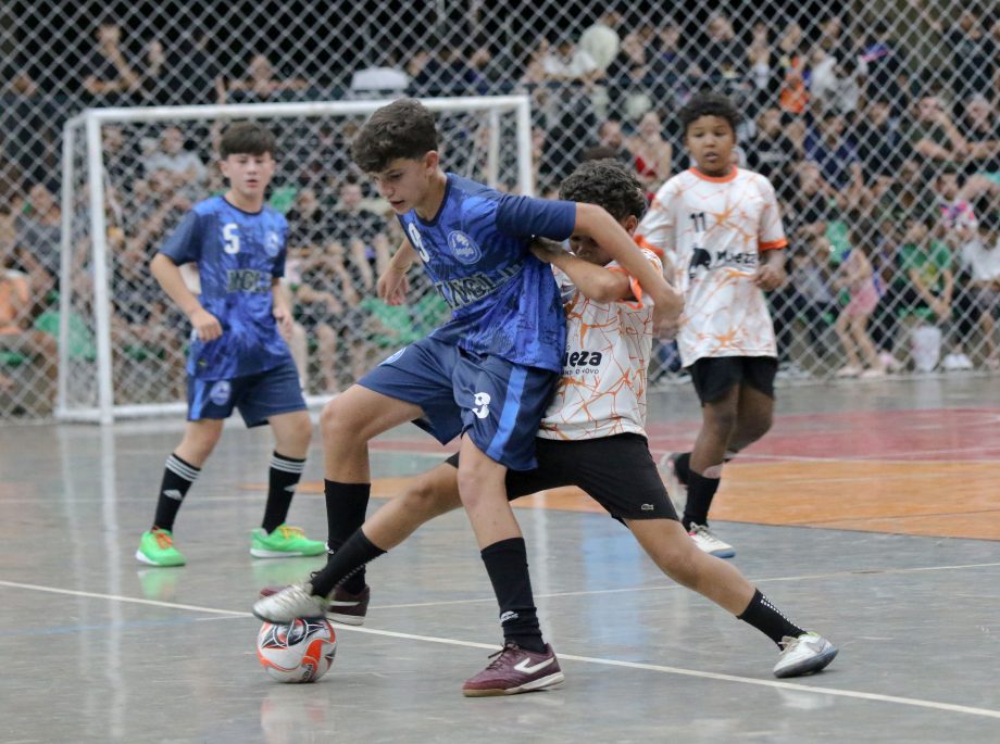 LULOCA e Anglo vencem as finais do futsal Sub-14 dos Jogos Escolares Três-Lagoenses LULOCA e Anglo vencem as finais do futsal Sub-14 dos Jogos Escolares Três-Lagoenses