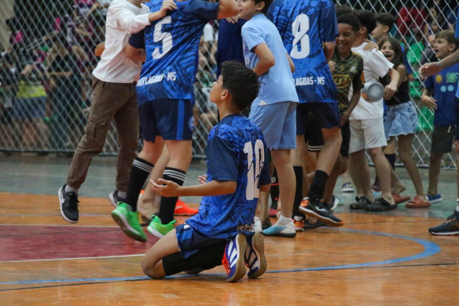 LULOCA e Anglo vencem as finais do futsal Sub-14 dos Jogos Escolares Três-Lagoenses LULOCA e Anglo vencem as finais do futsal Sub-14 dos Jogos Escolares Três-Lagoenses