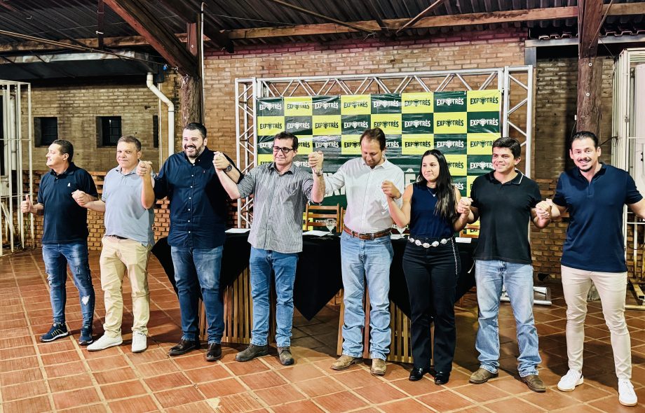 Prefeito Dr. Cassiano Maia participa do lançamento da ExpoTrês 2025 Prefeito Dr. Cassiano Maia participa do lançamento da ExpoTrês 2025