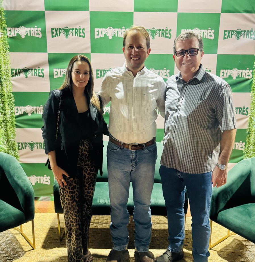 Prefeito Dr. Cassiano Maia participa do lançamento da ExpoTrês 2025 Prefeito Dr. Cassiano Maia participa do lançamento da ExpoTrês 2025