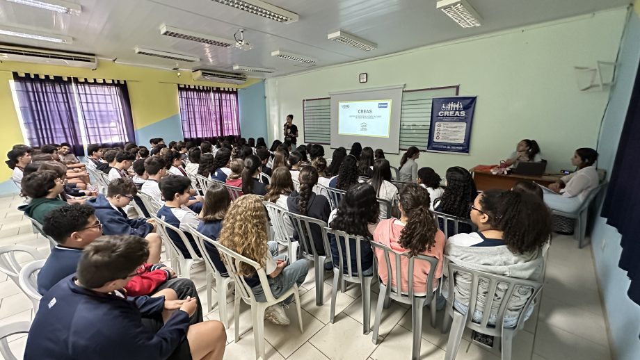 CREAS realiza palestra em alusão a campanha nacional “Faça Bonito” CREAS realiza palestra em alusão a campanha nacional “Faça Bonito”