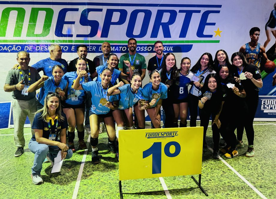 Vôlei feminino de Três Lagoas conquista ouro com campanha invicta; time masculino e equipe de futsal ficaram em 2º
