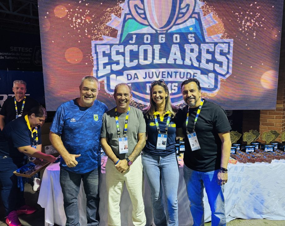 Vôlei feminino de Três Lagoas conquista ouro com campanha invicta; time masculino e equipe de futsal ficaram em 2º