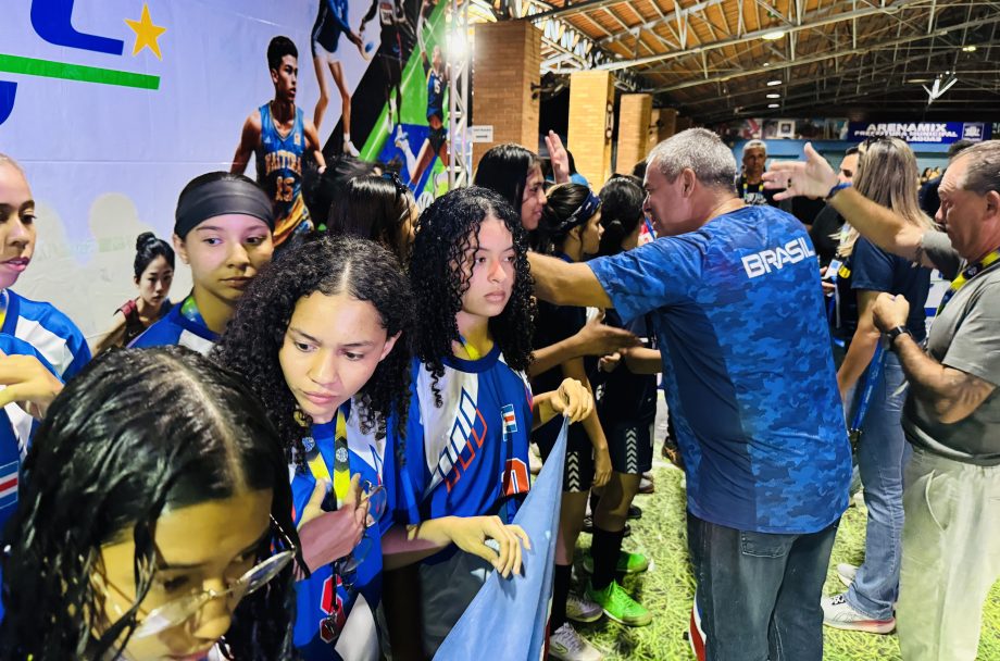 Vôlei feminino de Três Lagoas conquista ouro com campanha invicta; time masculino e equipe de futsal ficaram em 2º