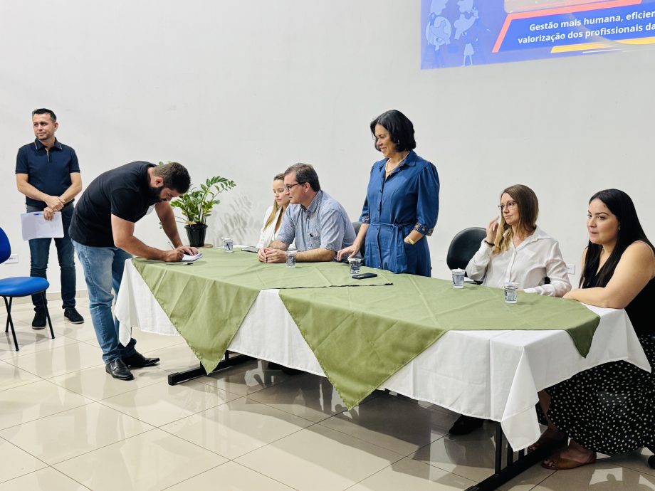 Rede Municipal de Três Lagoas realiza evento de repactuação do Projeto “Matemática ProFuturo” Rede Municipal de Três Lagoas realiza evento de repactuação do Projeto “Matemática ProFuturo”