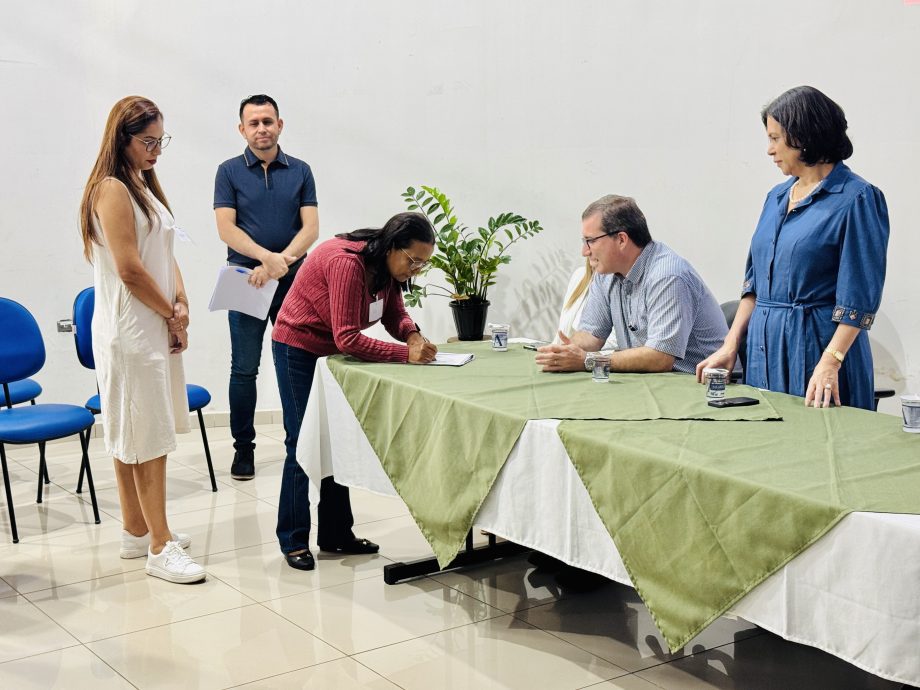 Rede Municipal de Três Lagoas realiza evento de repactuação do Projeto “Matemática ProFuturo” Rede Municipal de Três Lagoas realiza evento de repactuação do Projeto “Matemática ProFuturo”