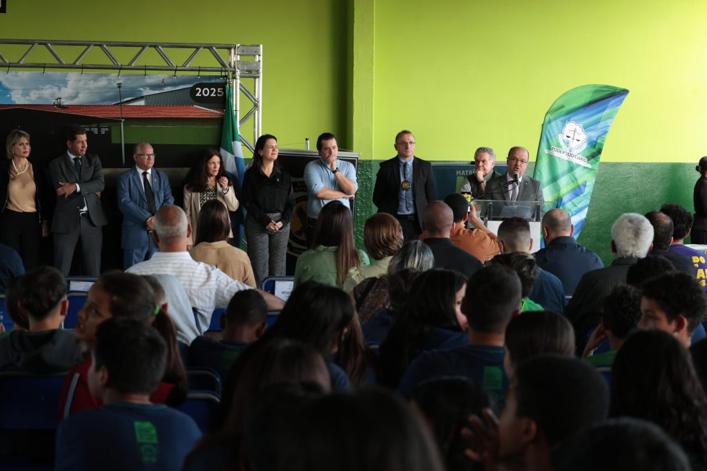 Esperança que floresce entre muros: reforma de escola une educação, dignidade e transformação social em MS Esperança que floresce entre muros: reforma de escola une educação, dignidade e transformação social em MS