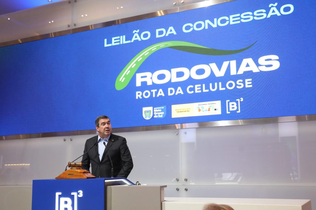 Mato Grosso do Sul bate o martelo: Rota da Celulose tem consórcio vencedor em disputa na bolsa de valores Mato Grosso do Sul bate o martelo: Rota da Celulose tem consórcio vencedor em disputa na bolsa de valores